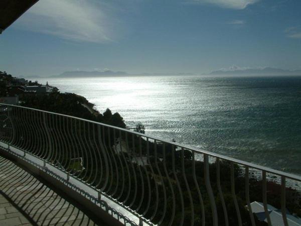 Harbour View Lodge Gordons Bay Exterior photo